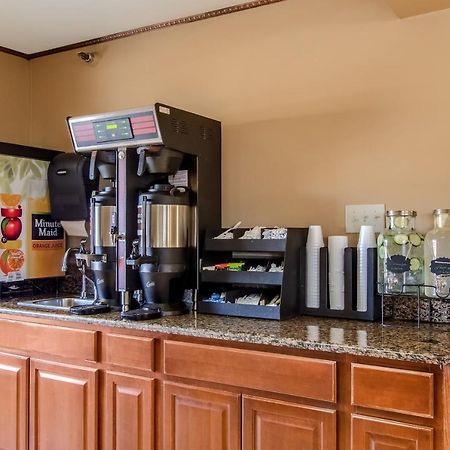 Americas Best Value Inn & Suites Ft Collins E At I-25 Fort Collins Eksteriør billede