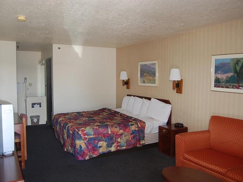 Americas Best Value Inn & Suites Ft Collins E At I-25 Fort Collins Eksteriør billede