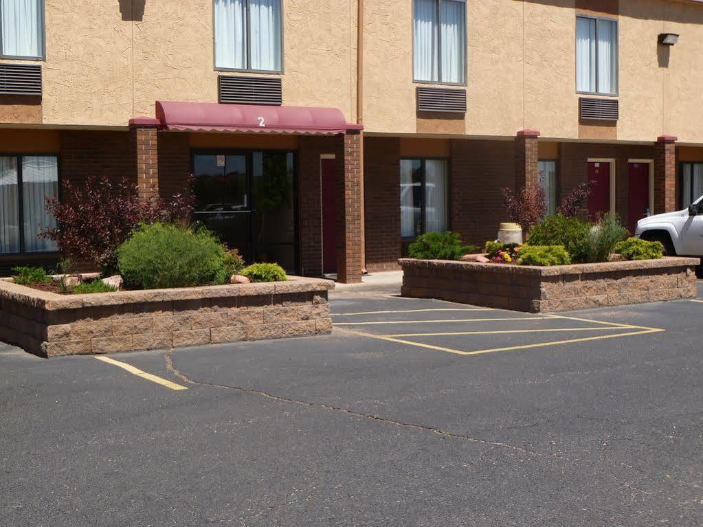 Americas Best Value Inn & Suites Ft Collins E At I-25 Fort Collins Eksteriør billede