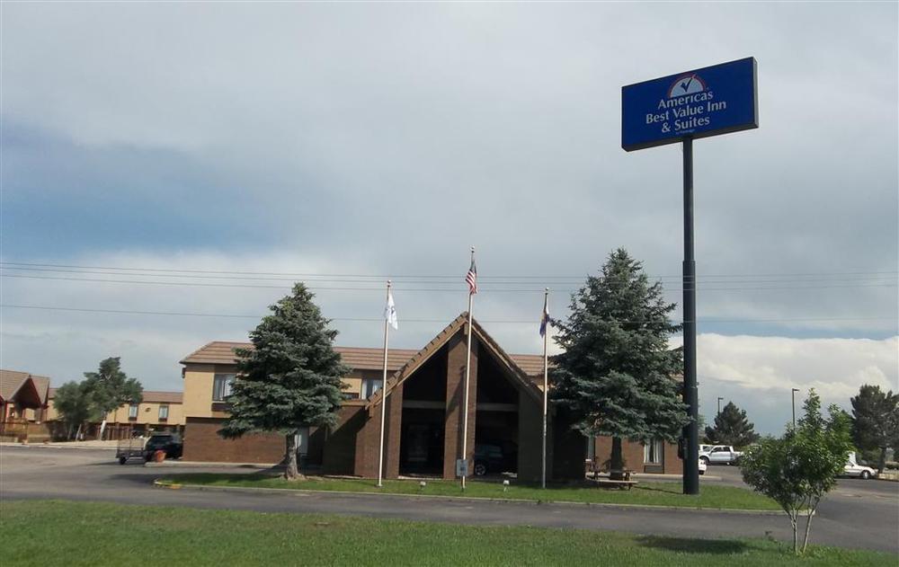 Americas Best Value Inn & Suites Ft Collins E At I-25 Fort Collins Eksteriør billede