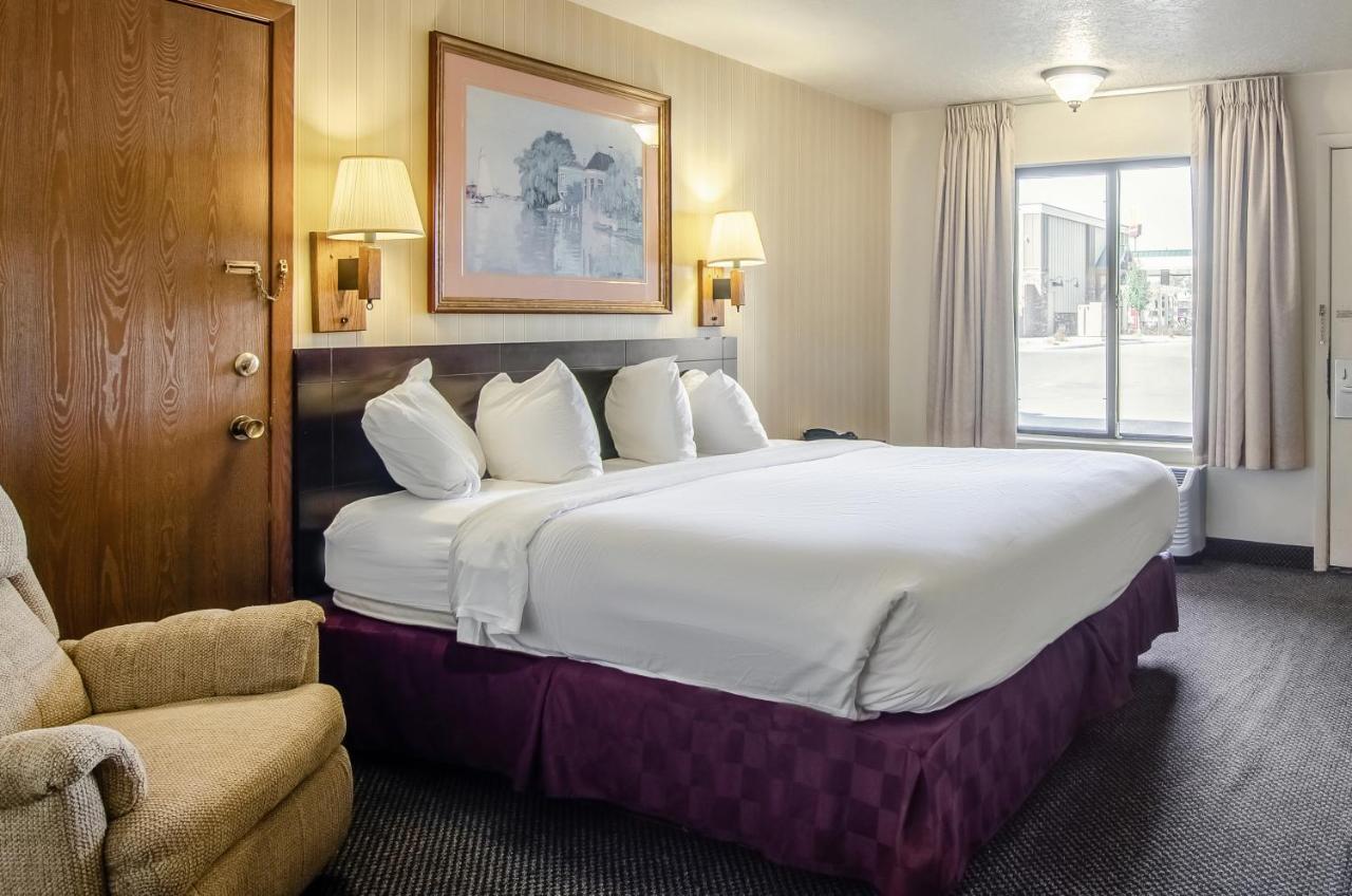 Americas Best Value Inn & Suites Ft Collins E At I-25 Fort Collins Eksteriør billede