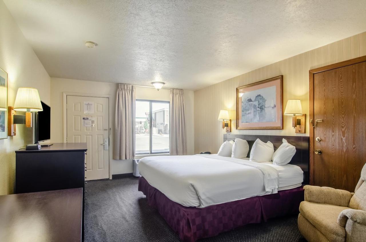 Americas Best Value Inn & Suites Ft Collins E At I-25 Fort Collins Eksteriør billede
