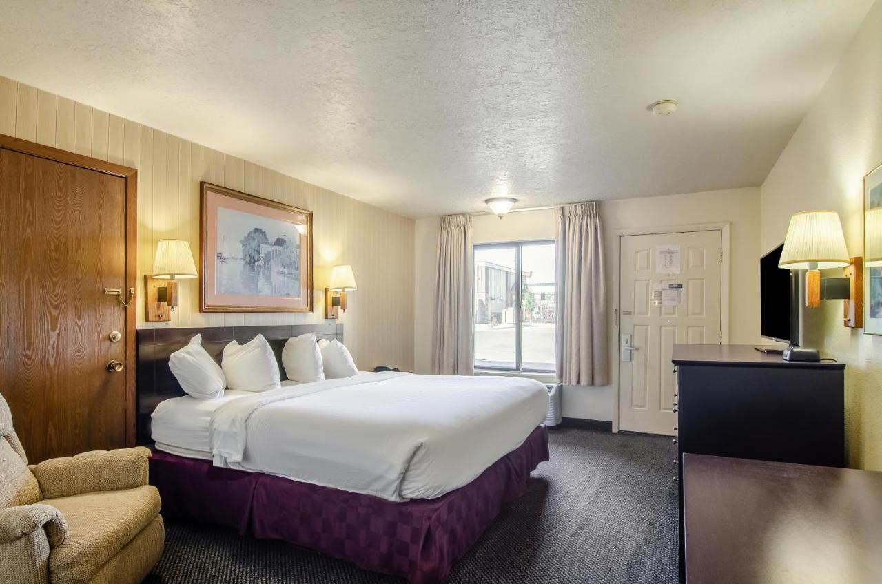 Americas Best Value Inn & Suites Ft Collins E At I-25 Fort Collins Eksteriør billede